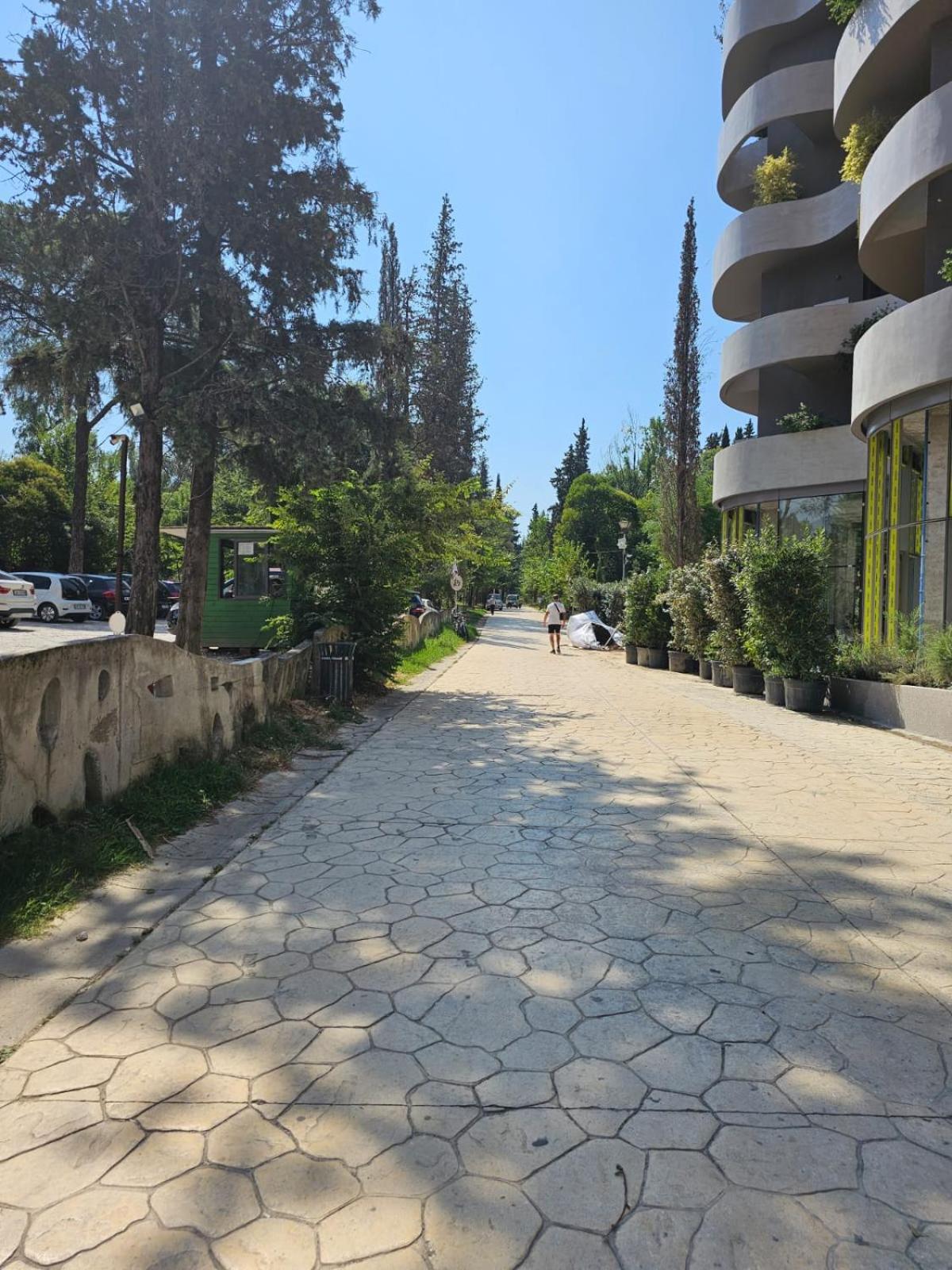 Apartament Parkside - Air Albania View Tirana